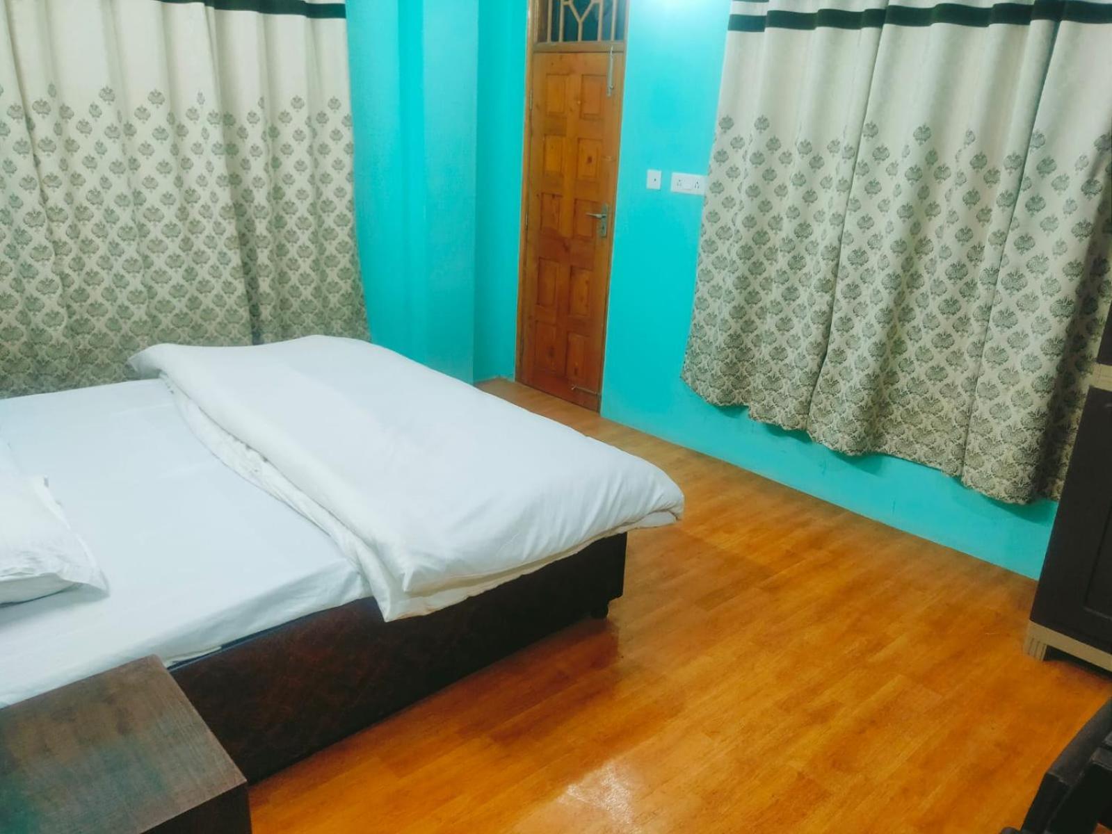 Thakur Apartment Σίμλα Εξωτερικό φωτογραφία
